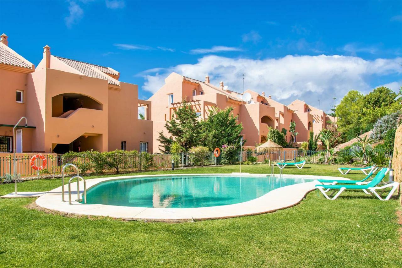 Free One Bedroom Retreat In Elviria Marbella Exterior photo