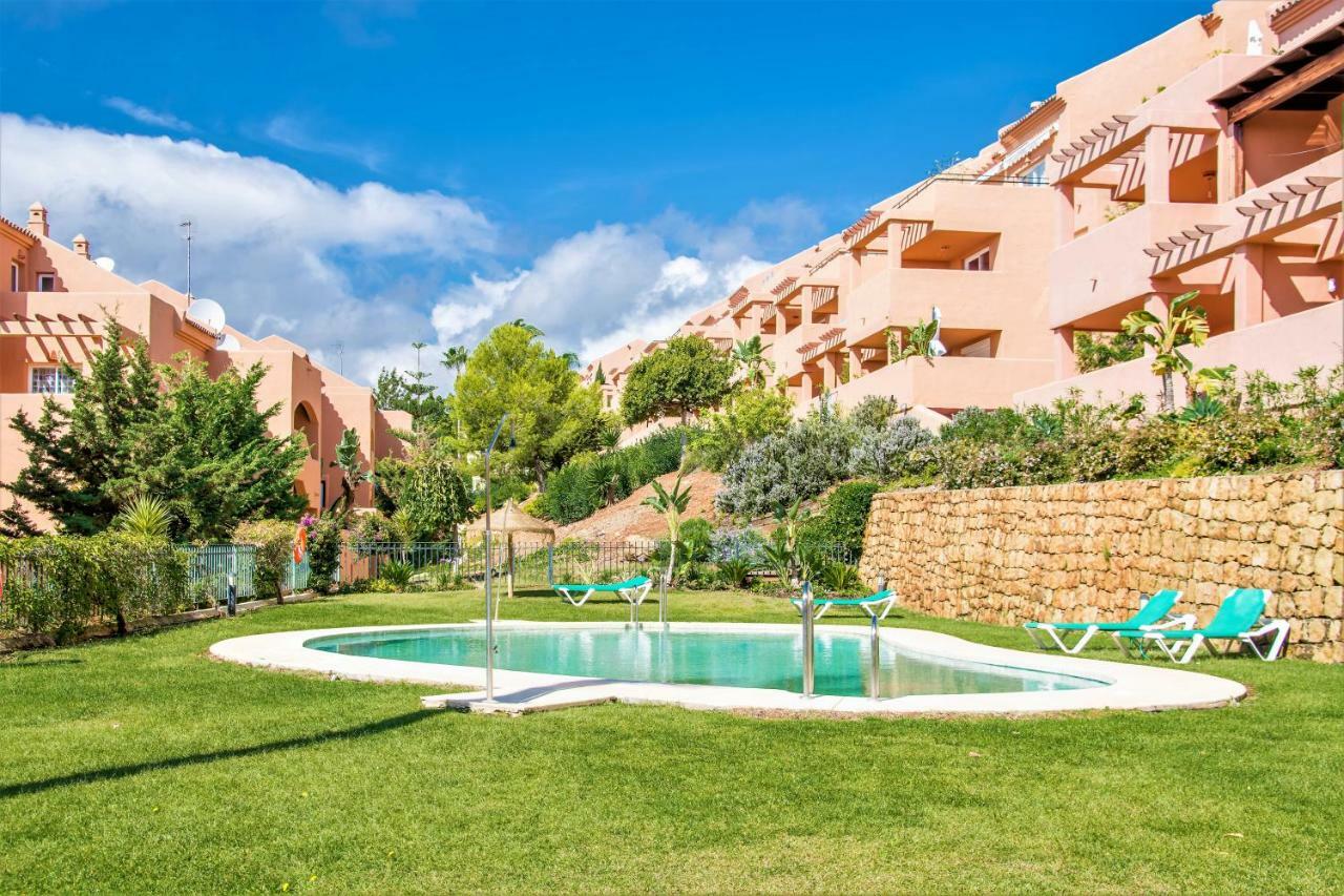 Free One Bedroom Retreat In Elviria Marbella Exterior photo